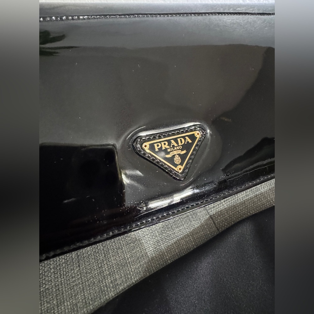 Prada pouch clutch patent leather Turlock bag - Picture 17 of 17